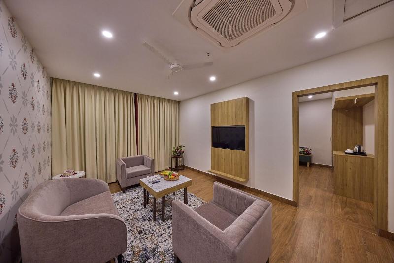 Golden Tulip Tirupati image