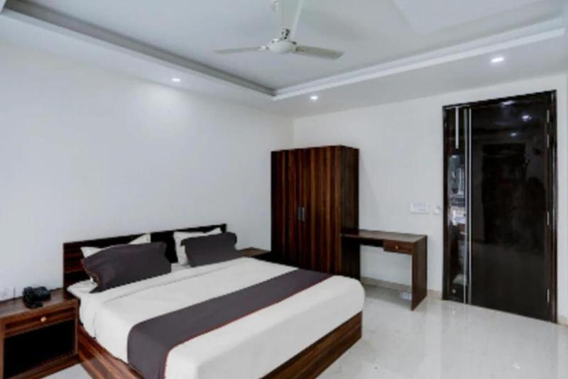 Hotel Collection Inn image