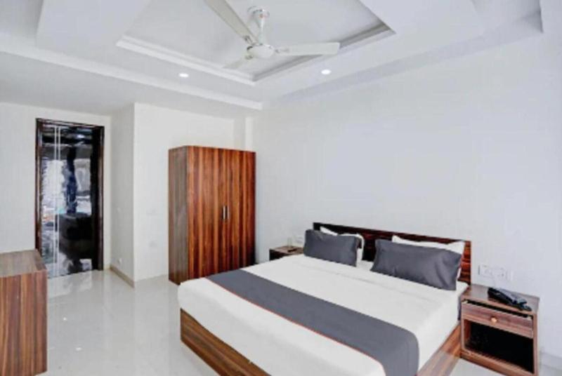 Hotel Collection Inn image