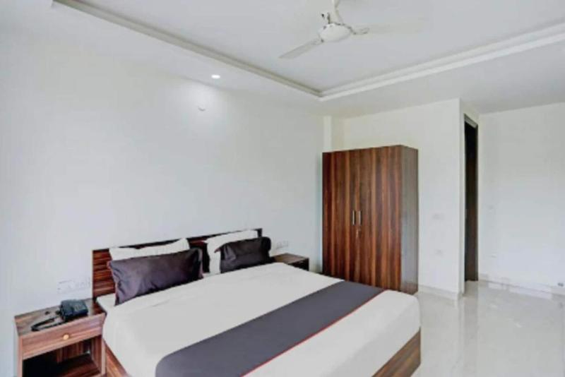 Hotel Collection Inn image