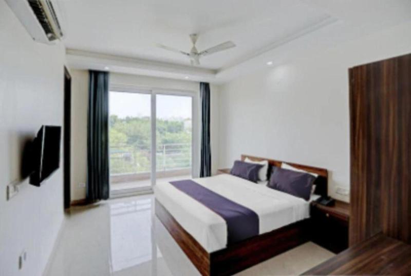 Hotel Collection Inn image