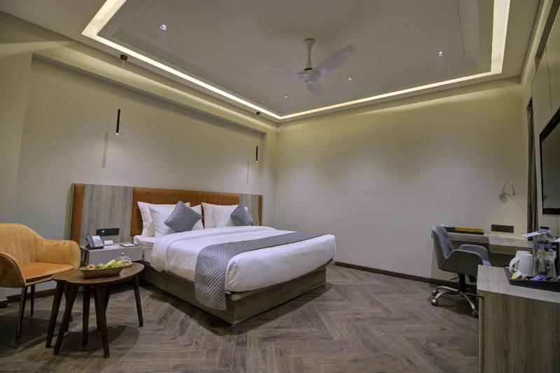 Cygnett Collection Kk Hotel image