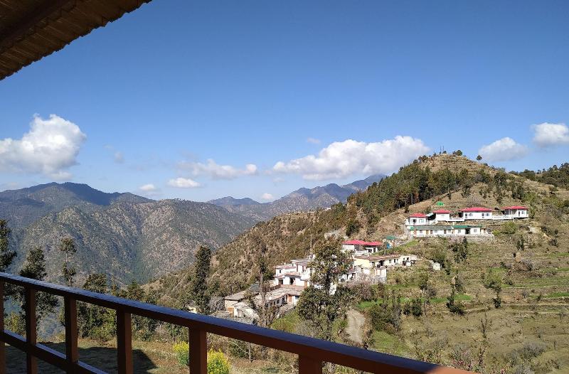 In Apple Estate Kanatal