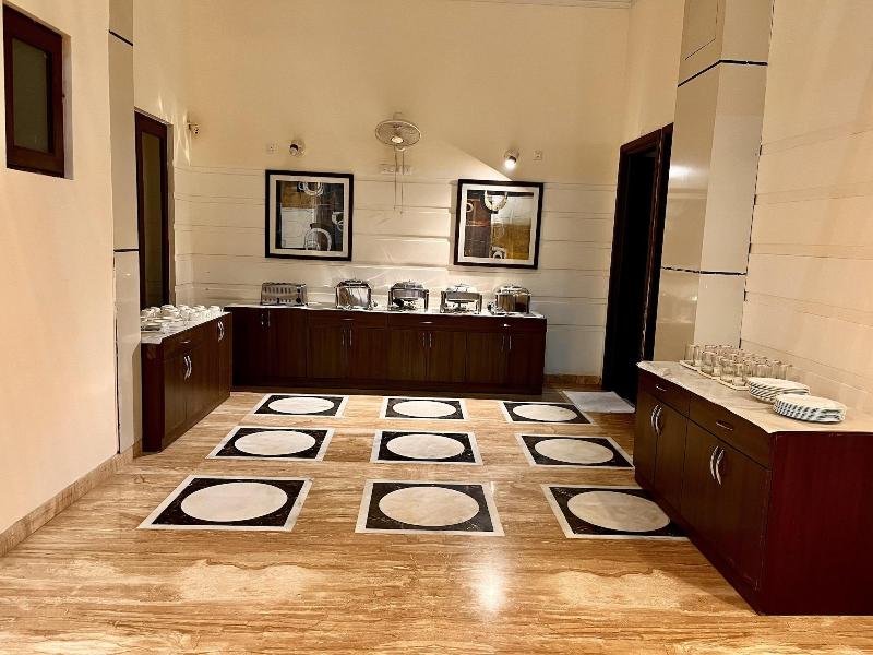 Alpina Hotels & Suites image