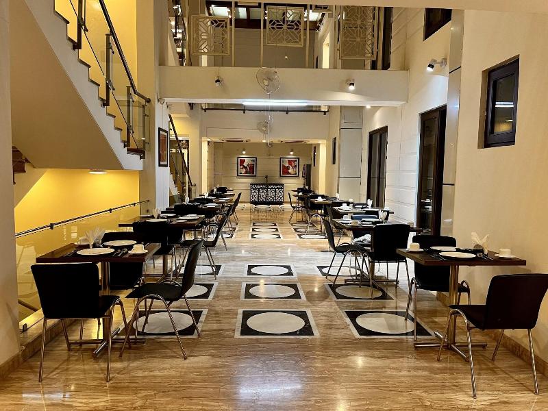 Alpina Hotels & Suites image
