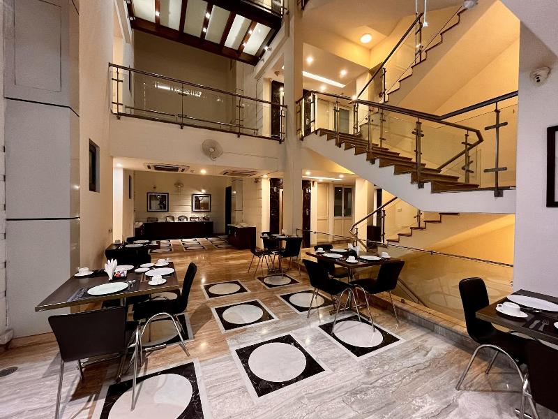 Alpina Hotels & Suites image