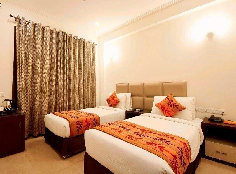 Alpina Hotels & Suites image