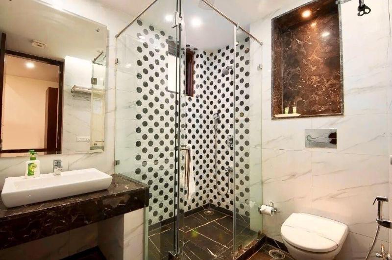 Alpina Hotels & Suites image