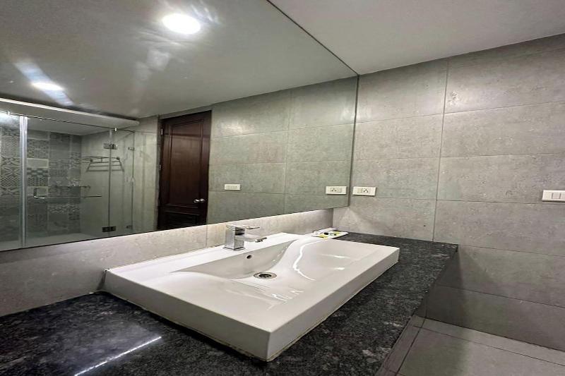 Hotel The Imperio image