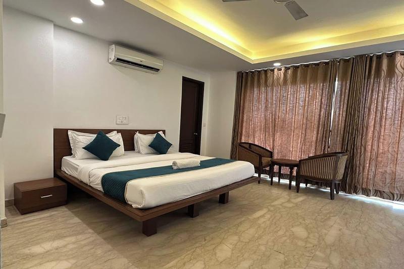 Hotel The Imperio image