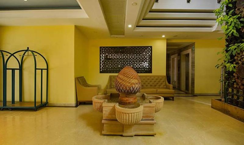 Fabhotel Emerald Resort image