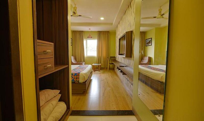 Fabhotel Emerald Resort image