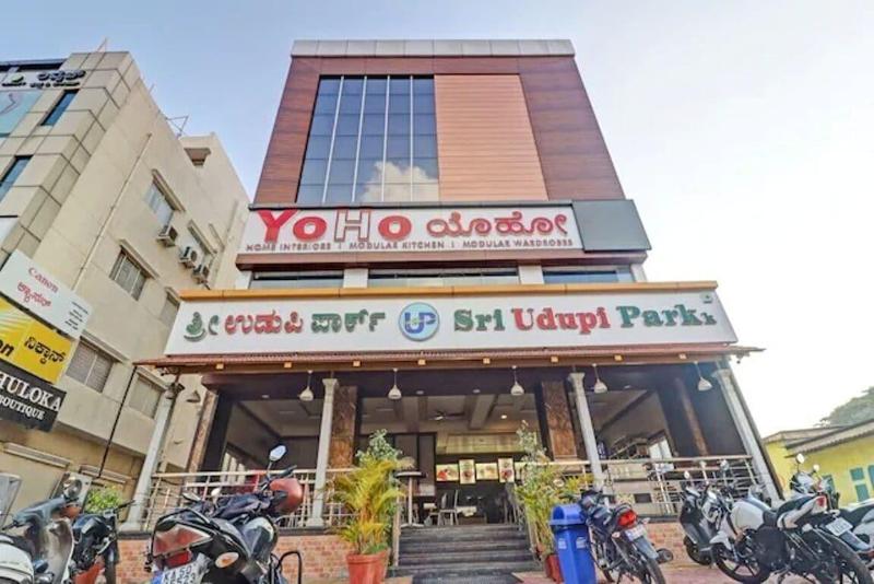 Iroomz Sri Udupi Park Suites Pmc image