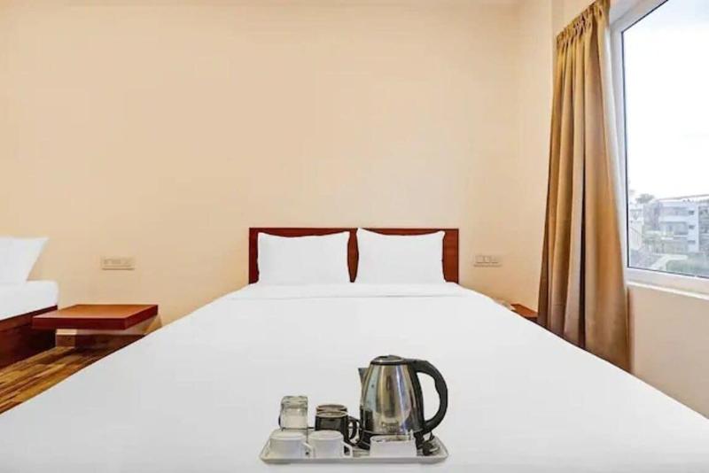 Iroomz Sri Udupi Park Suites Pmc image