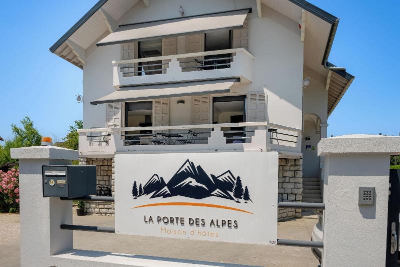 La Porte Des Alpes image