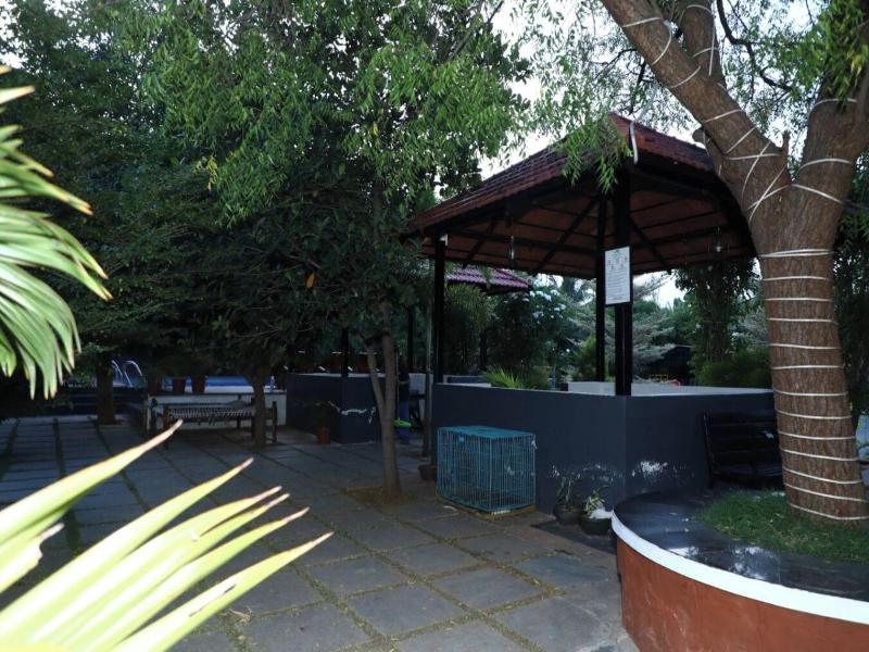 Green Mount Resorts image