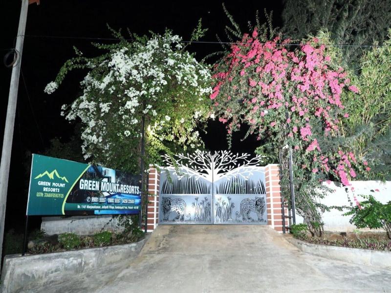 Green Mount Resorts image