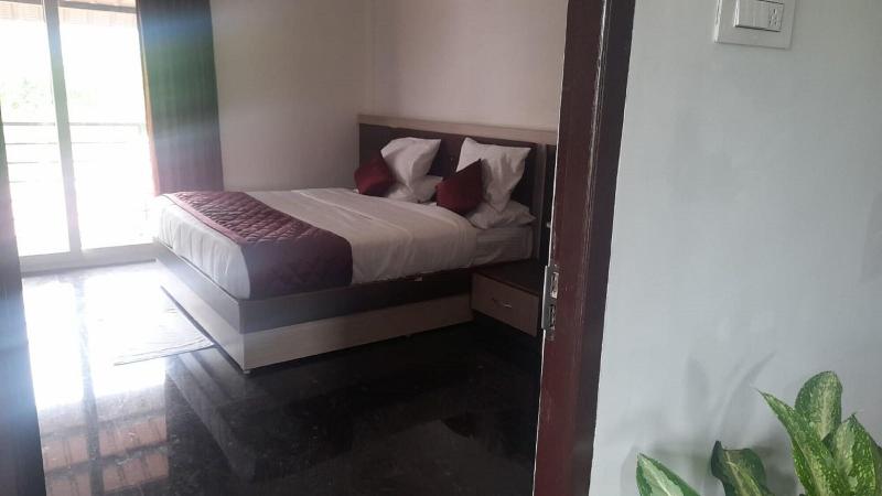 Green Mount Resorts image