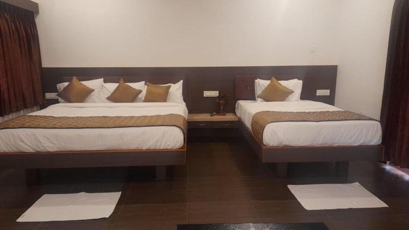 Green Mount Resorts image