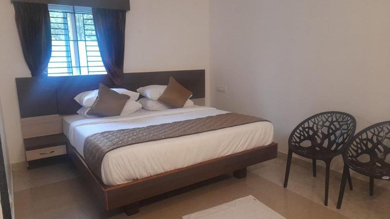 Green Mount Resorts image