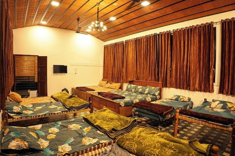 Green Mount Resorts image
