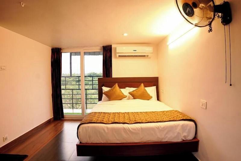 Green Mount Resorts image
