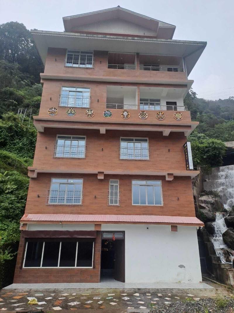 Hotel East Inn — general view
