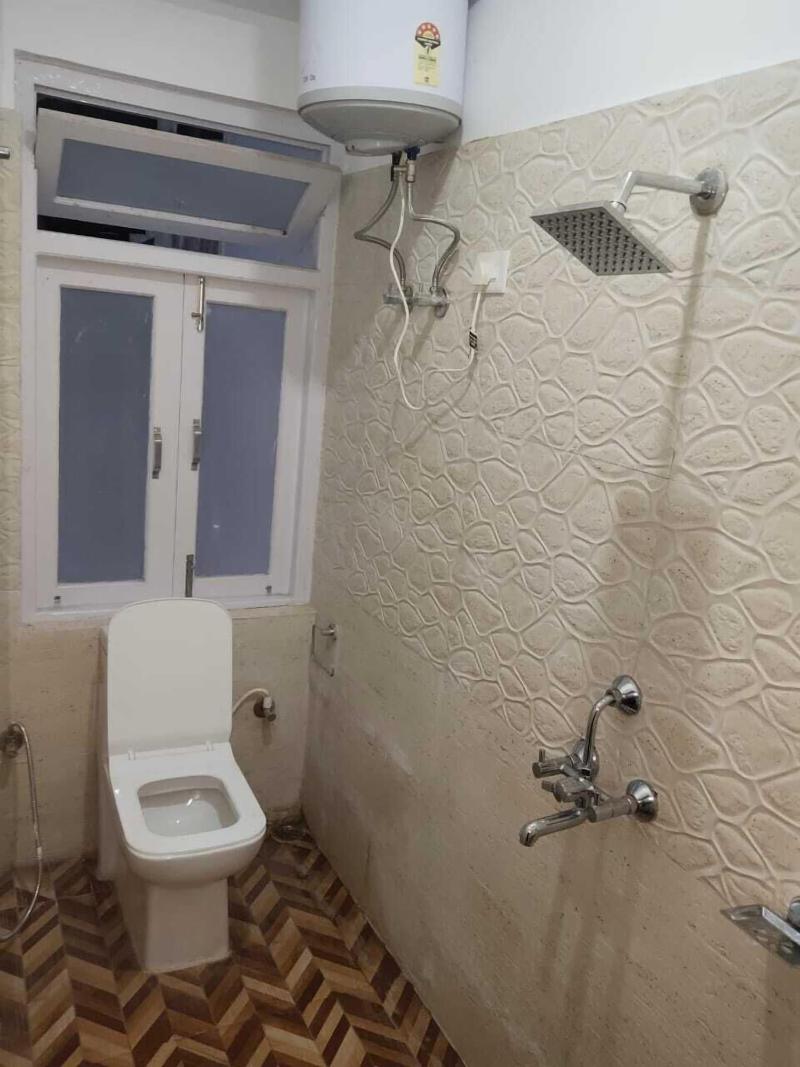 Hotel East Inn image