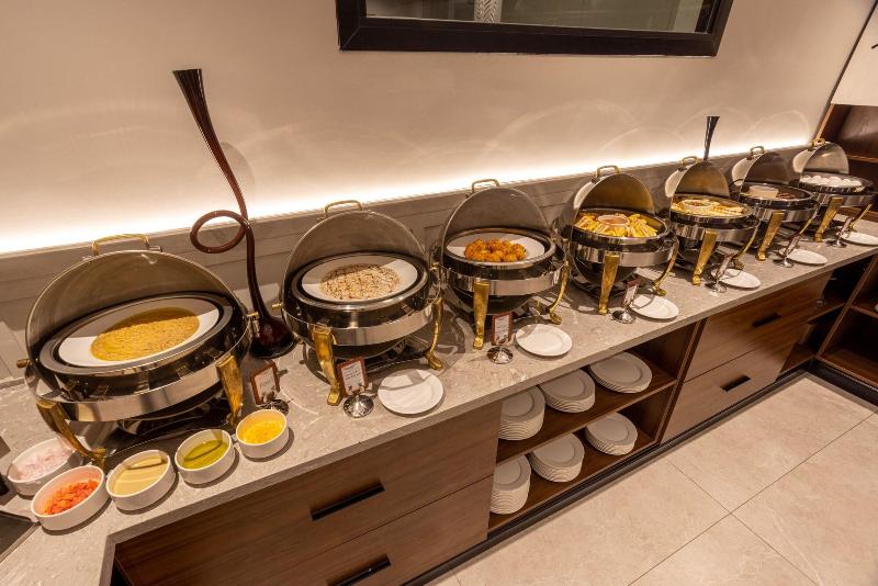 Skyline Hotel & Suites image