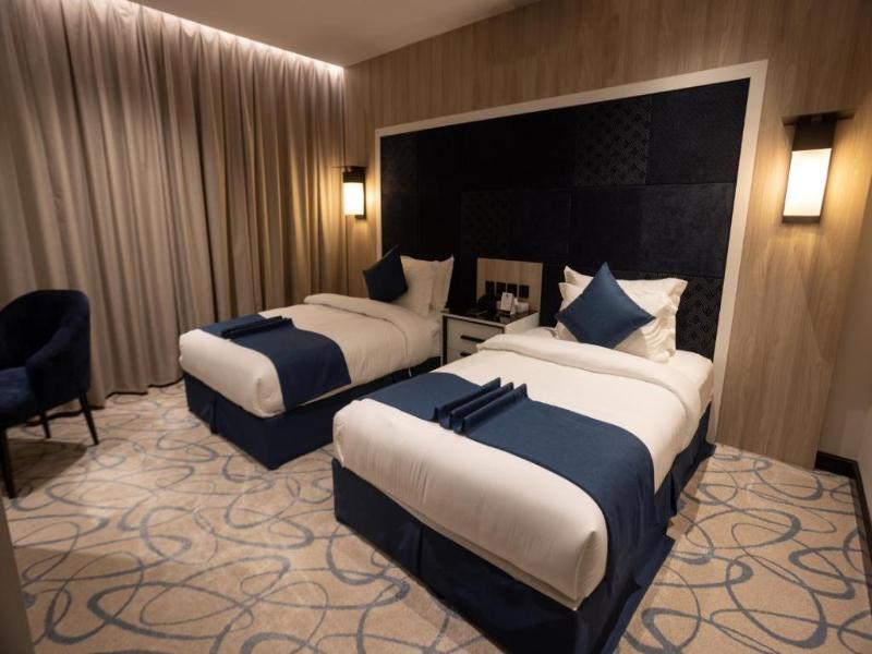 Skyline Hotel & Suites image