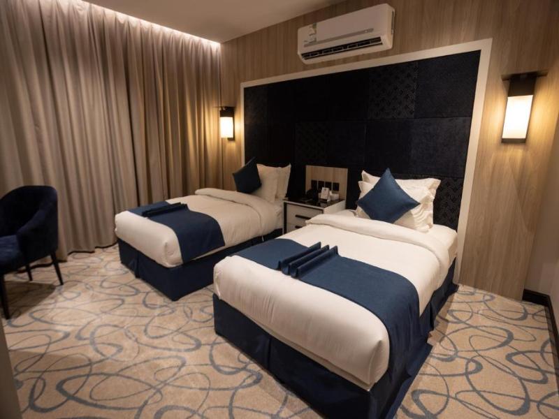 Skyline Hotel & Suites image