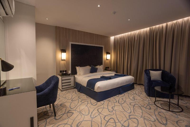 Skyline Hotel & Suites image