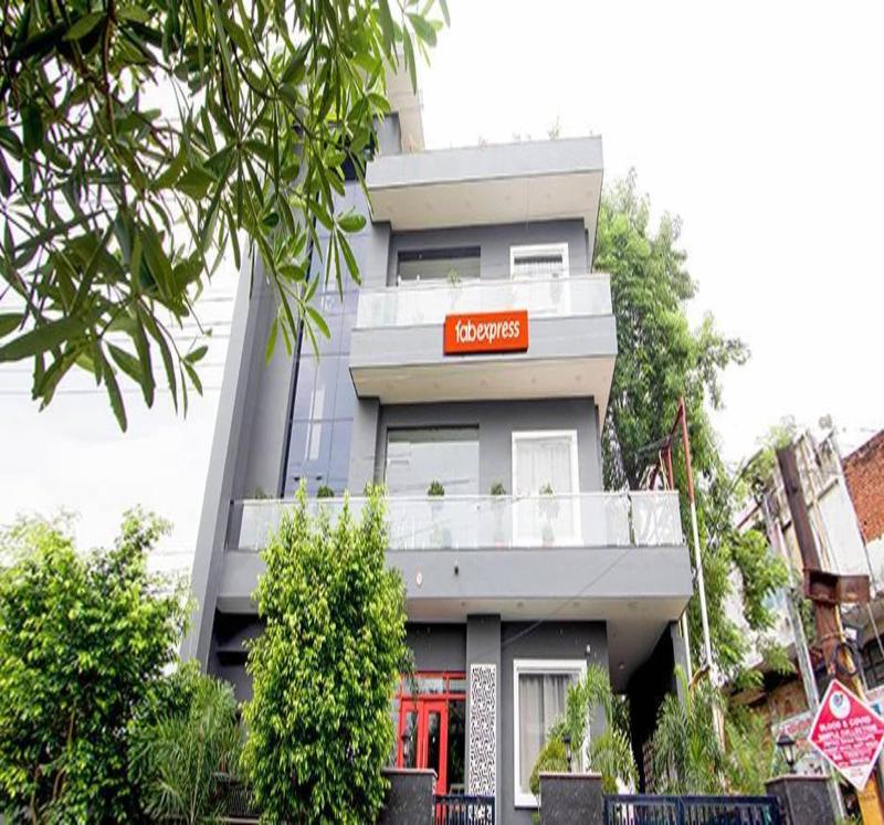 Fabhotel Kingston House — general view