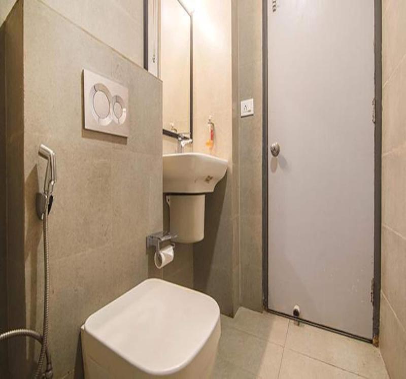 Fabhotel Kingston House image