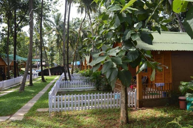 Kings Villa Resort image