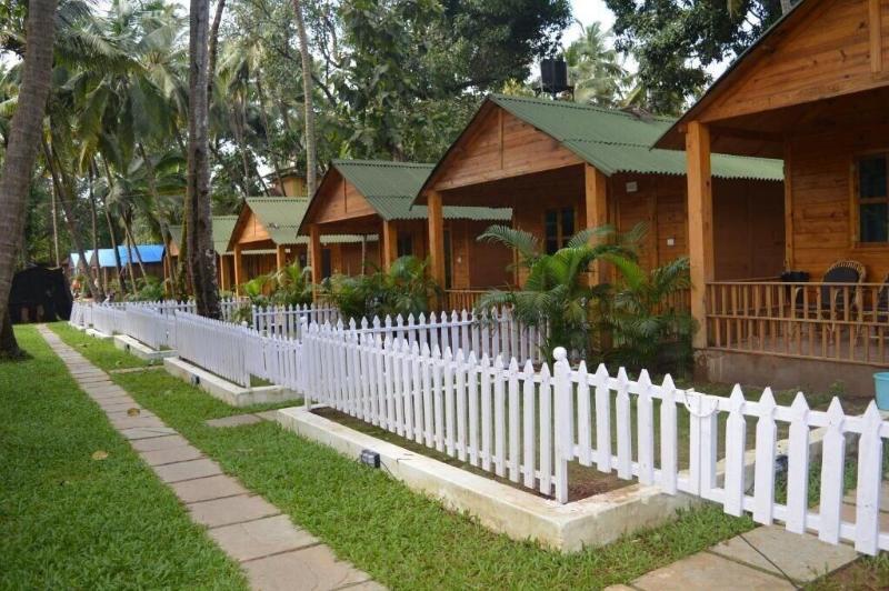 Kings Villa Resort image