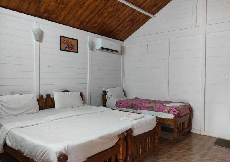 Kings Villa Resort image