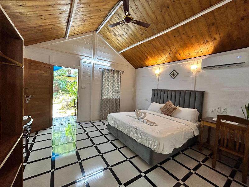 Kings Villa Resort image
