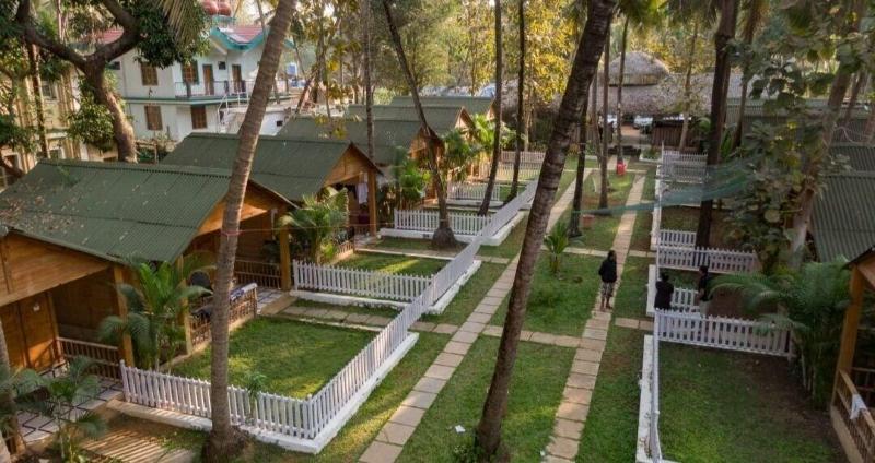 Kings Villa Resort image