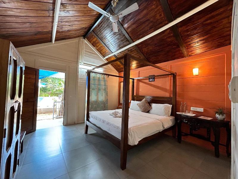 Kings Villa Resort image