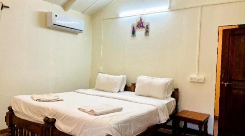 Kings Villa Resort image