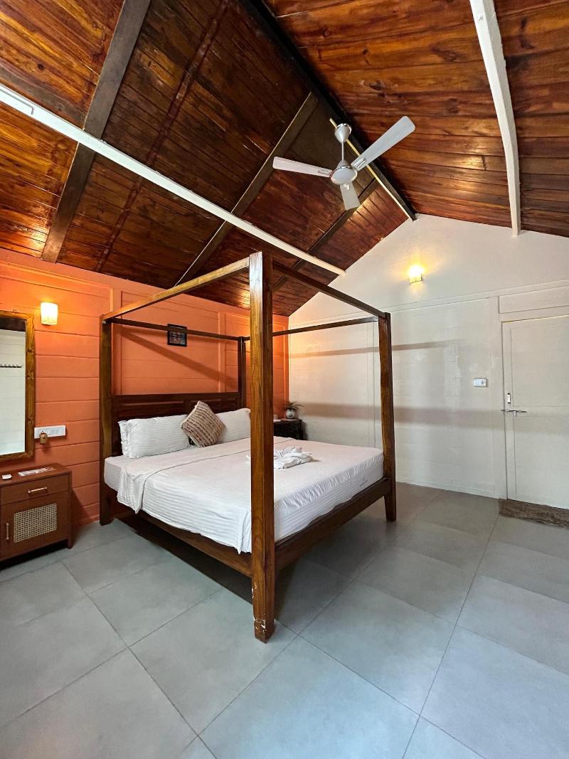 Kings Villa Resort image