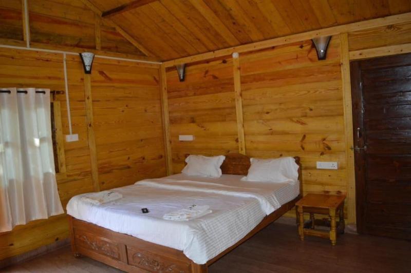 Kings Villa Resort image