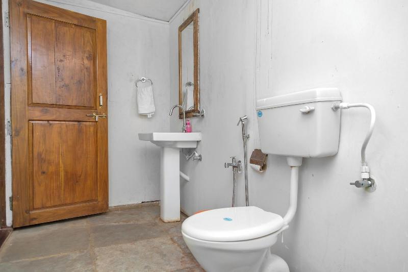 Kings Villa Resort image