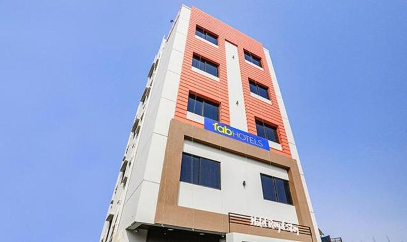 Fabhotel Royal Stay image