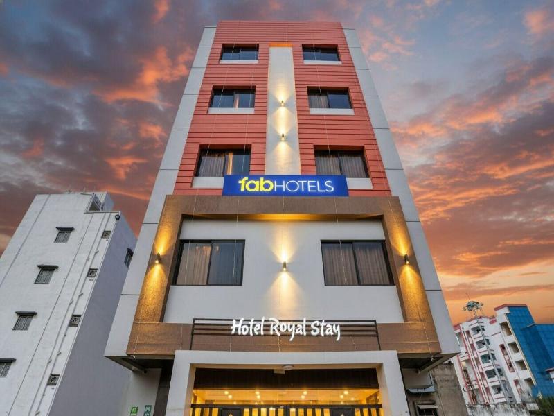 Fabhotel Royal Stay image