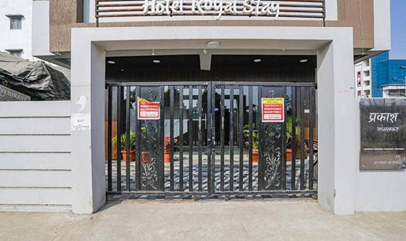 Fabhotel Royal Stay image
