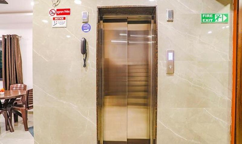 Fabhotel Royal Stay image