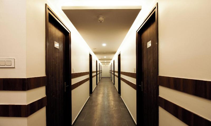 Itsy Hotels Silver Keys image