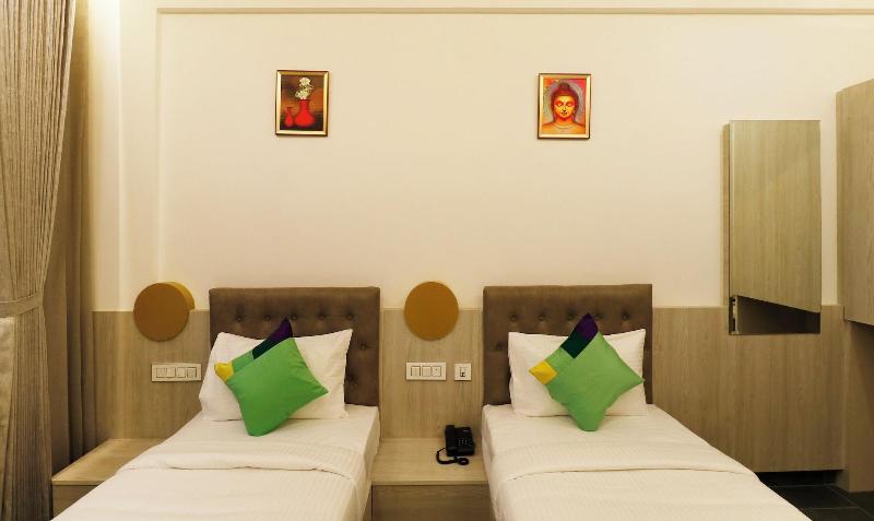 Itsy Hotels Silver Keys image